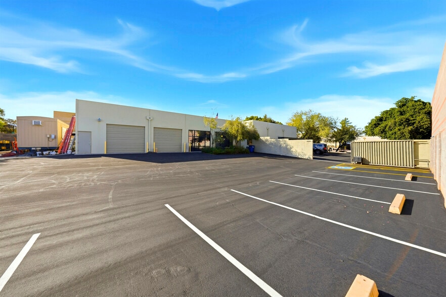 More Photos Of 1425 N Mondel Dr, Gilbert Warehouse For Lease