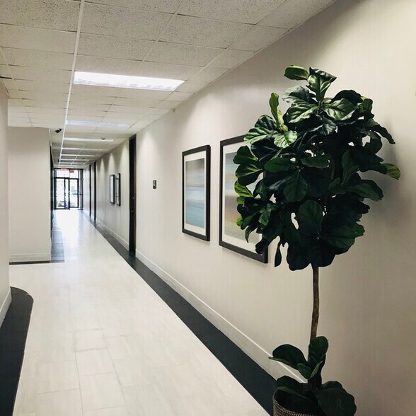 More Photos Of 3315 Burke Rd, Pasadena Medical For Lease