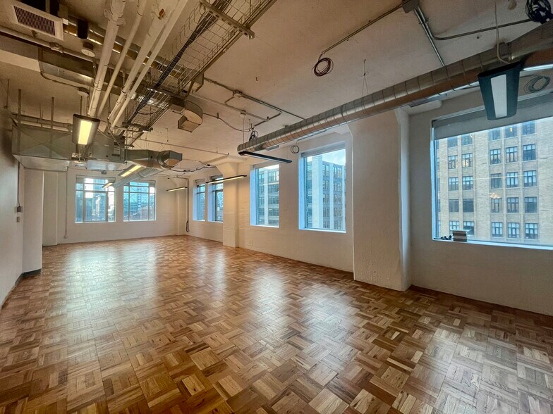 More Photos Of 119 Spadina Ave, Toronto Loft Creative Space For Lease