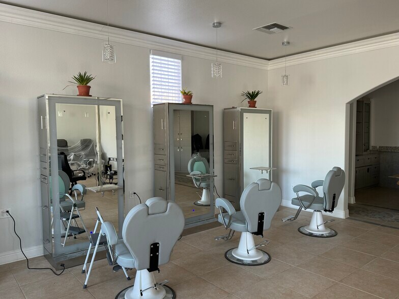 More Photos Of 219 South St, Hollister Storefront Retail Residential For Lease
