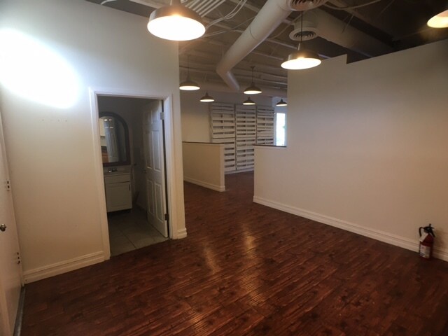 More Photos Of 3315-3321 W Kimber Dr, Newbury Park Unknown For Sale