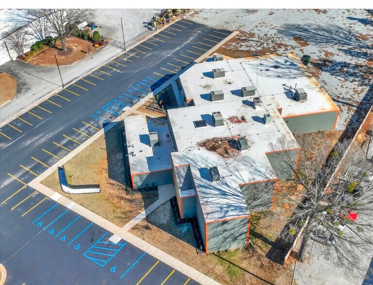 More Photos Of 3110 Highway 31 S, Decatur Health Club For Sale