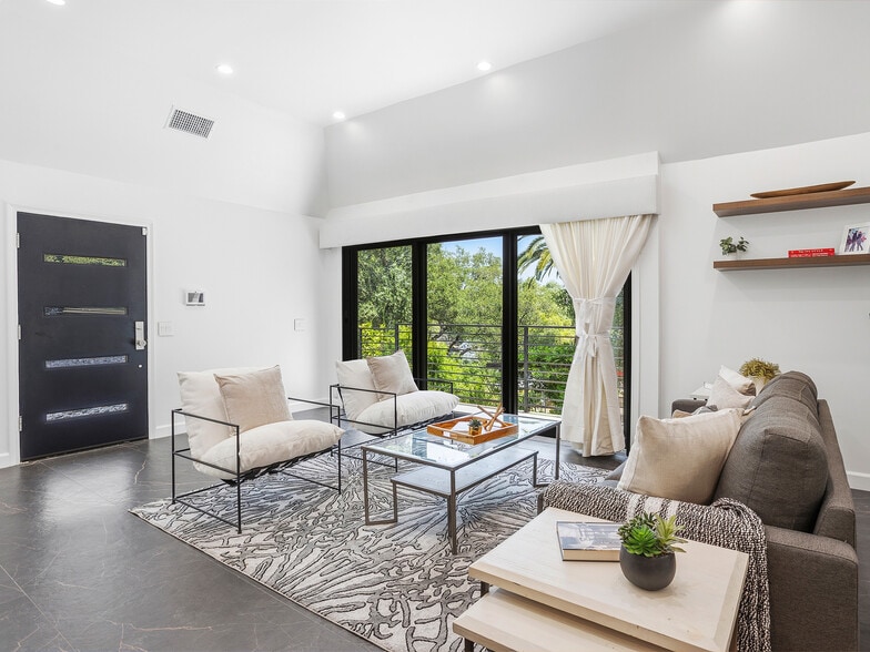 More Photos Of 7580 McGroarty Ter, Tujunga Apartments For Sale