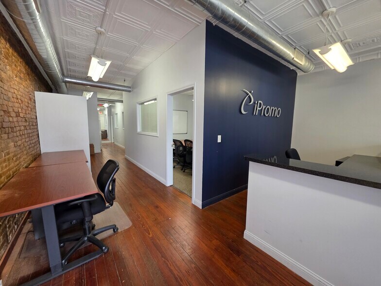 More Photos Of 25 N High St, Canal Winchester Storefront Retail Office For Lease