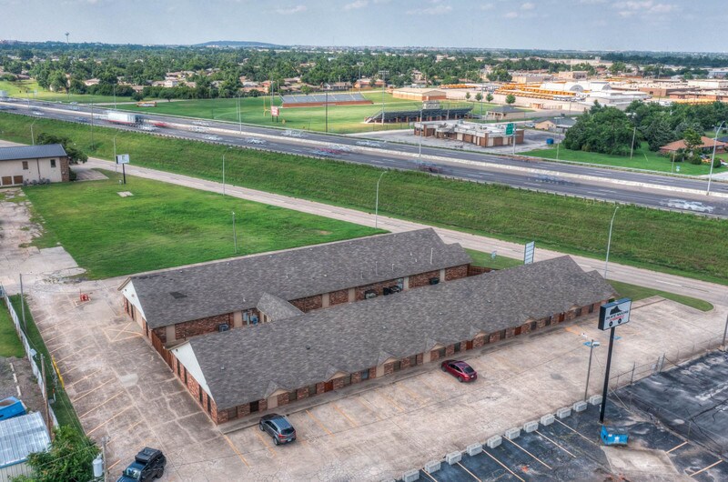 More Photos Of 221 N Service Rd, Moore Office For Lease