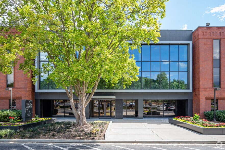 More Photos Of 3 Maryland Farms, Brentwood Office For Lease