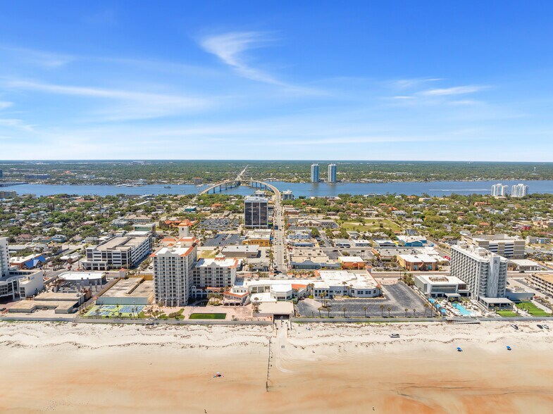 More Photos Of 444 Seabreeze Blvd, Daytona Beach Office For Sale