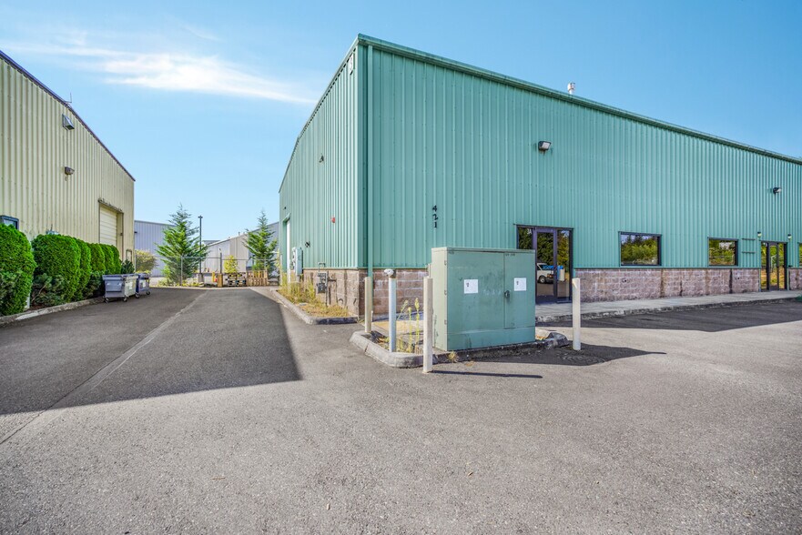More Photos Of 421 C St, Washougal Warehouse For Sale