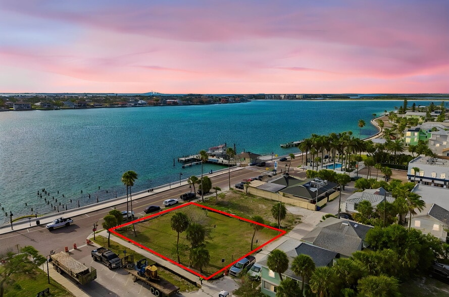Primary Photo Of 808 Pass a Grille Way, St Pete Beach Land For Sale