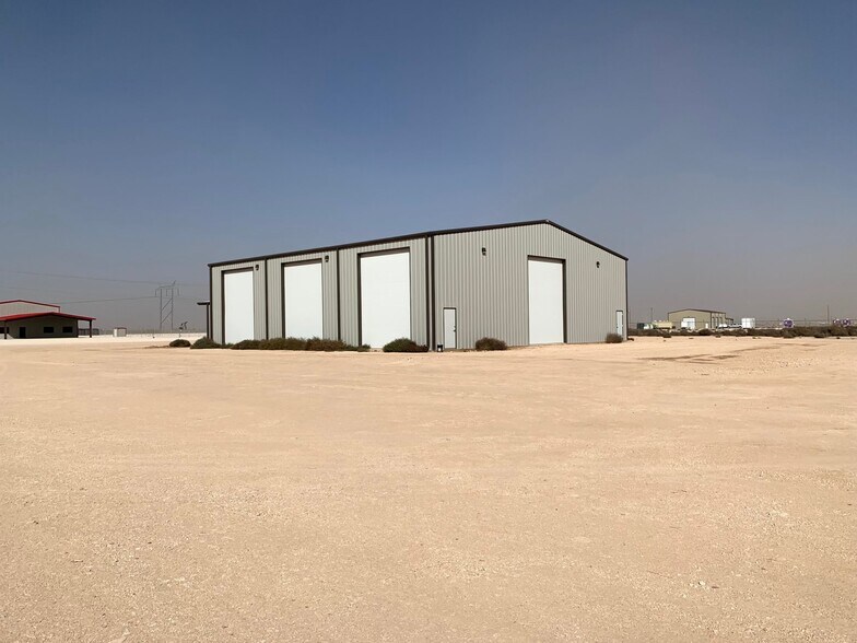 More Photos Of 8516 County 66 rd, Midland Warehouse For Lease