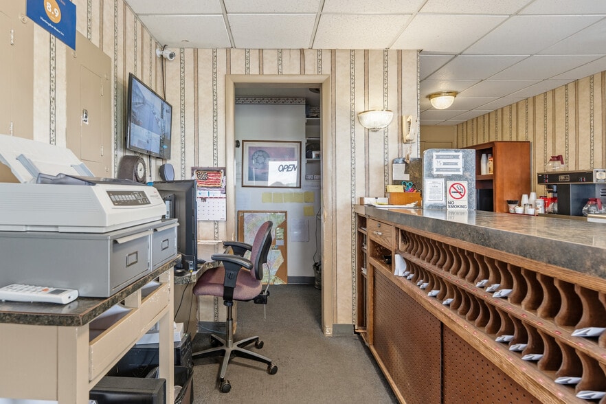 More Photos Of 6920 Motor Inn Dr, Huntingdon Hotel For Sale