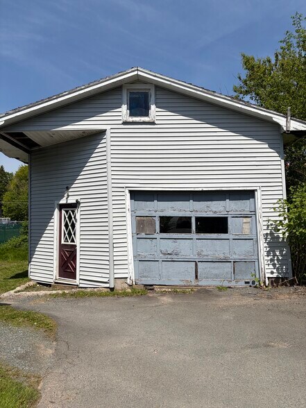 More Photos Of 736 Highway 2, Elmsdale Office For Sale