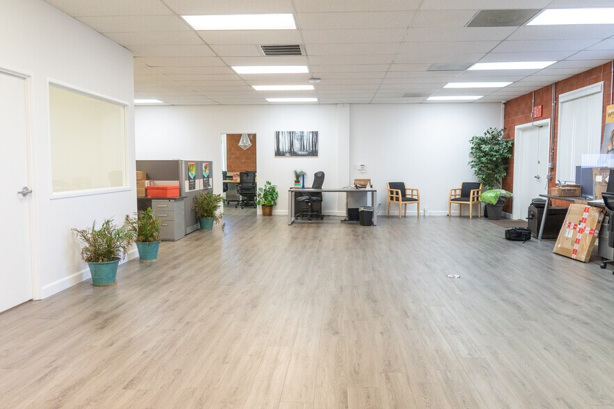 More Photos Of 317 S Isis Ave, Inglewood Flex For Lease