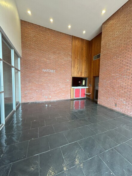 More Photos Of 191 Devereaux Dr, Natchez Distribution For Sale