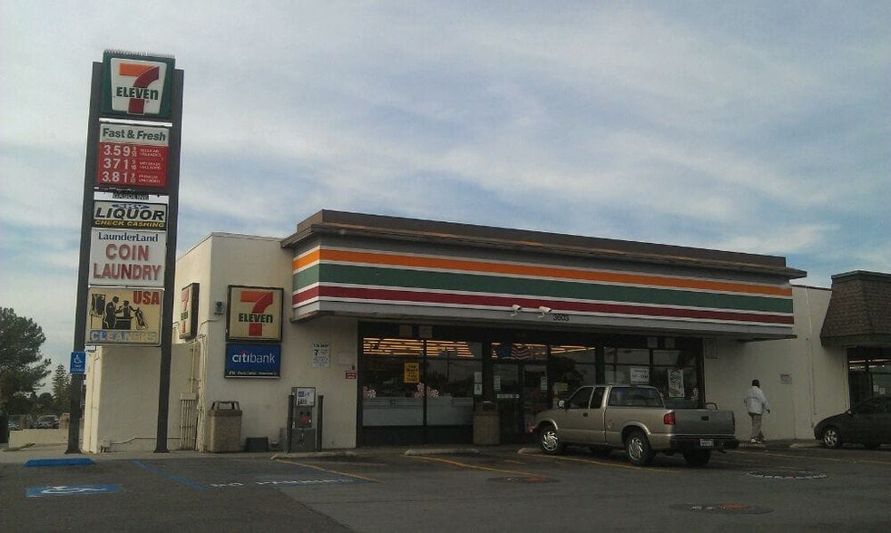 More Photos Of 3603 College Ave, San Diego Freestanding For Sale