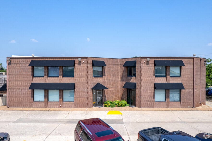 More Photos Of 5845 NW 72nd Pl, Oklahoma City Loft Creative Space For Sale