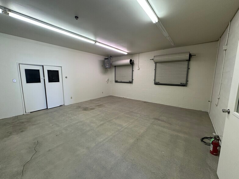 More Photos Of 80 Barham Ave, Santa Rosa Warehouse For Sale