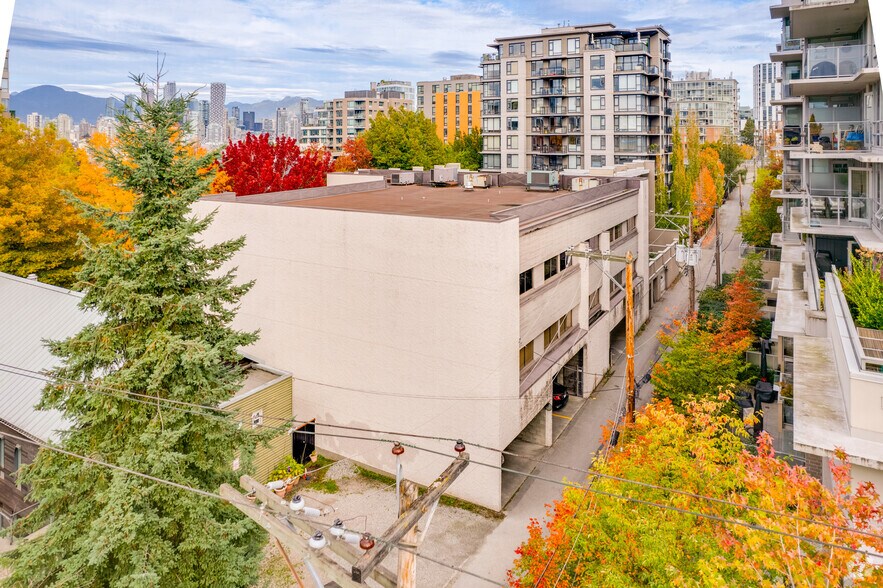 More Photos Of 1682 W 7th Ave, Vancouver Office For Lease