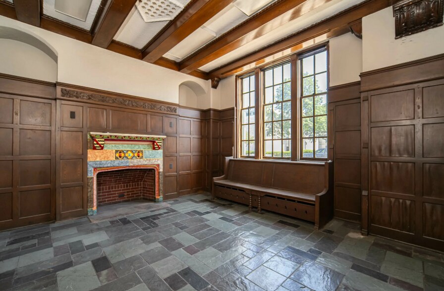 More Photos Of 15 E Kirby St, Detroit Apartments For Lease