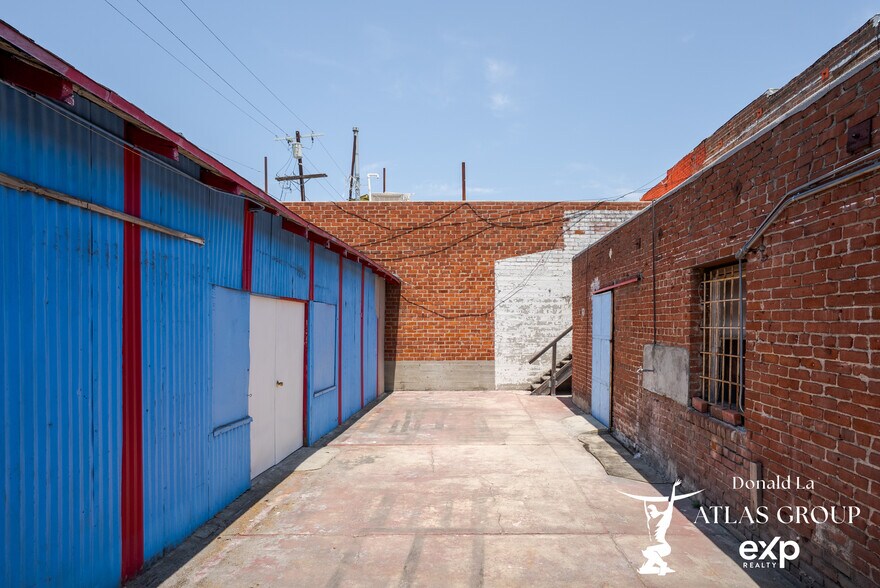 More Photos Of 115 N Western Ave, Los Angeles Storefront For Sale