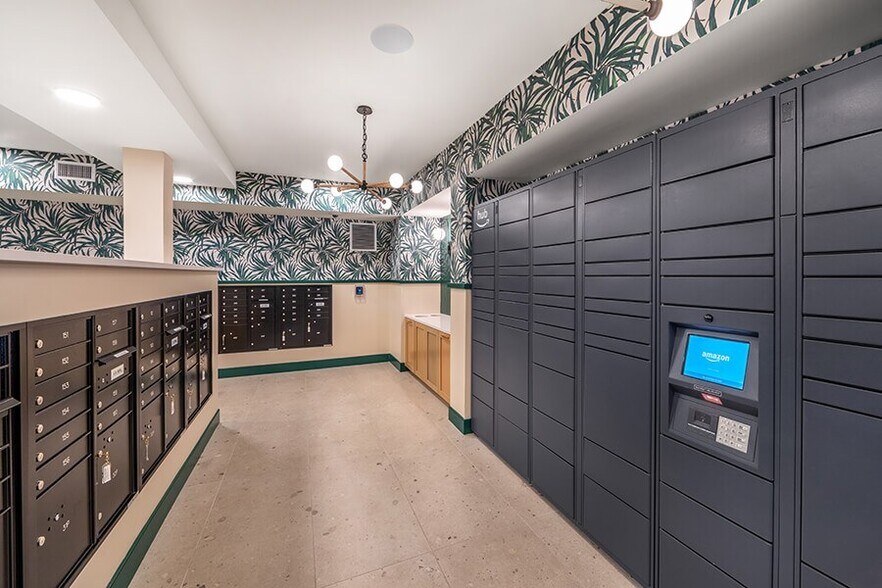 More Photos Of 12849 Poway Rd, Poway Unknown For Lease