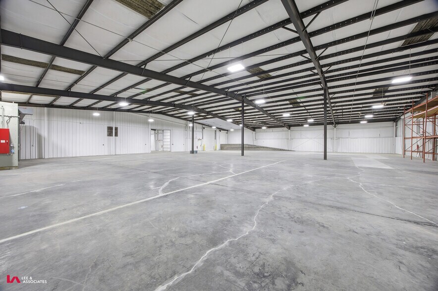 More Photos Of 1500 Union Hill Rd, Alpharetta Manufacturing For Lease
