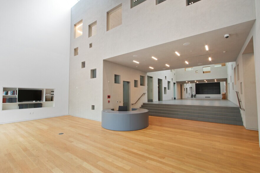 More Photos Of 1018-1024 Westwood Blvd, Los Angeles Storefront For Sale