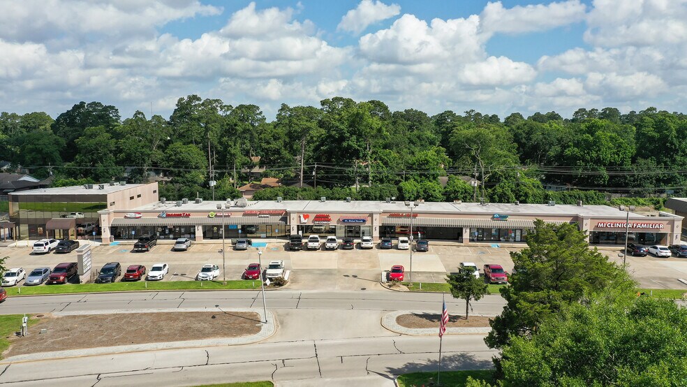 More Photos Of 902-932 W Dallas St, Conroe Freestanding For Lease