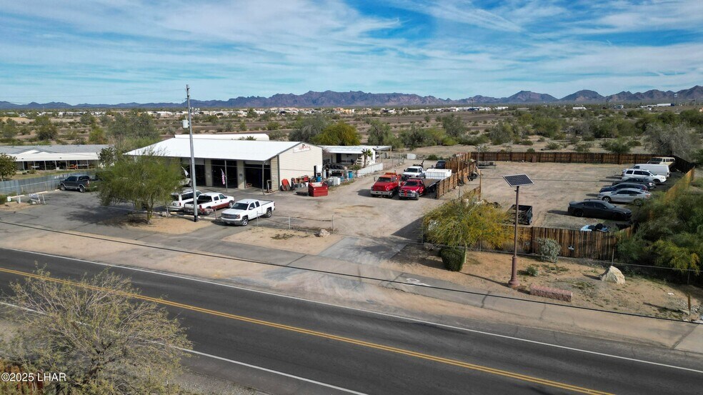 More Photos Of 77 Plymouth Ave, Quartzsite Service For Sale
