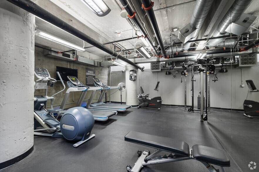 More Photos Of 217 E 8th St, Los Angeles Apartments For Lease