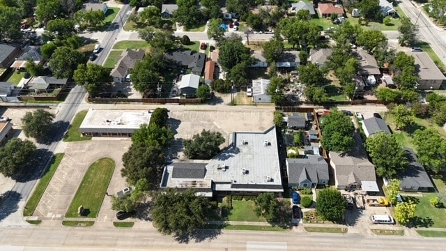 More Photos Of 726 Dalworth St, Grand Prairie Office For Sale