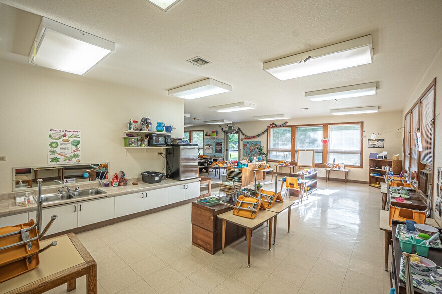 More Photos Of 461 Tyler Ave, Louisville Schools For Sale