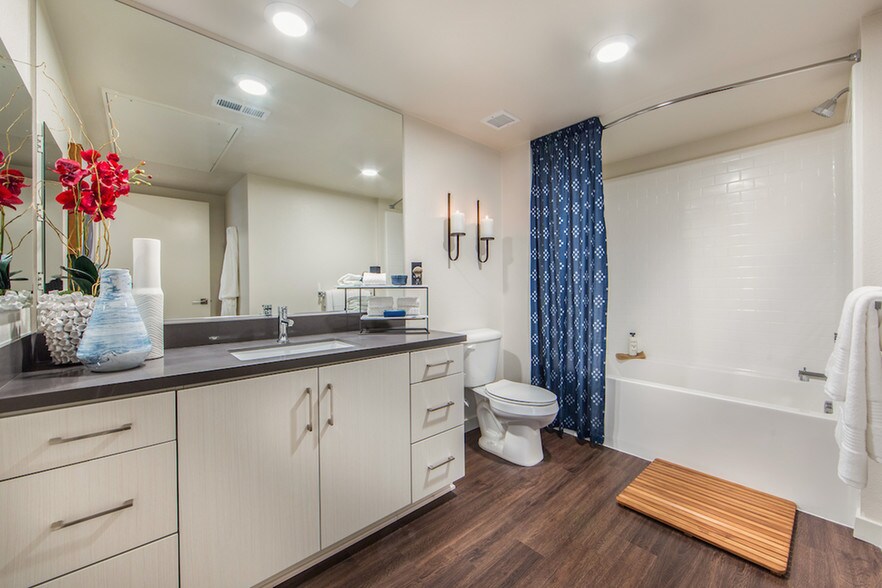 More Photos Of 1045 Armorlite Dr, San Marcos Apartments For Lease