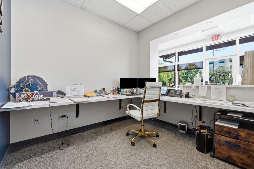 More Photos Of 333 E Highway 290, Dripping Springs Office For Lease