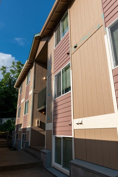 More Photos Of 3625 Bella Vista Ct, Salem Apartments For Sale