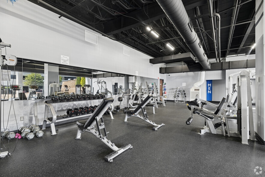 More Photos Of 875 Greentree Rd, Pittsburgh Office For Sale