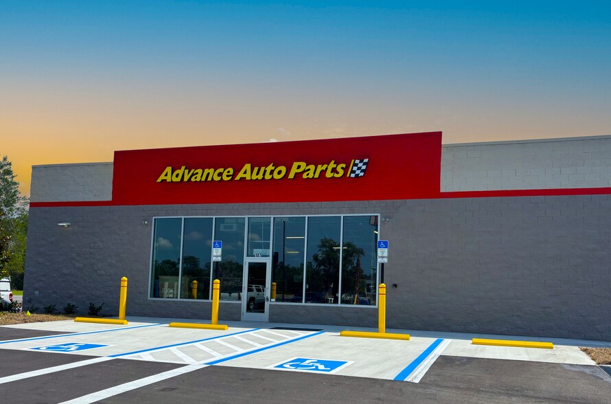 Primary Photo Of 187 Marion Oaks Blvd, Ocala Auto Repair For Sale