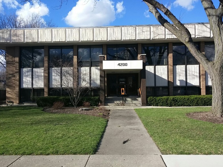 More Photos Of 4200 Euclid Ave, Rolling Meadows Office For Lease
