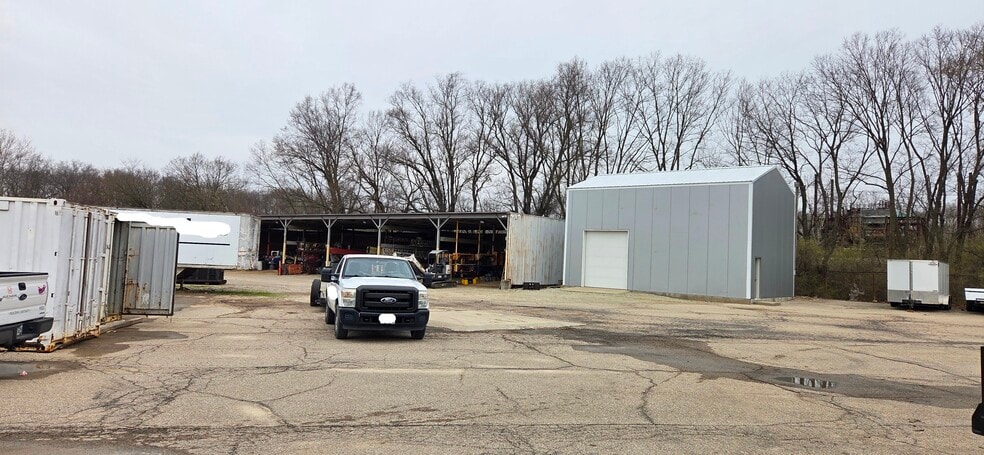More Photos Of 2431 E River Rd, Dayton Warehouse For Sale