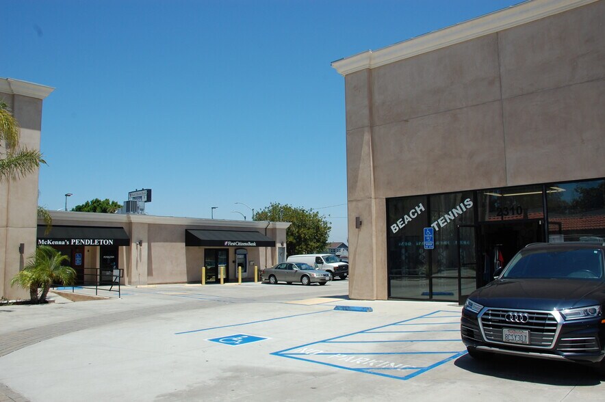 More Photos Of 2300-2308 Pacific Coast Hwy, Lomita Storefront For Sale