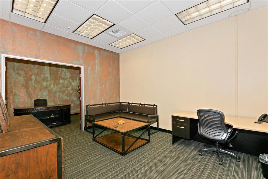 More Photos Of 7970 Cherry Ave, Fontana Showroom For Lease