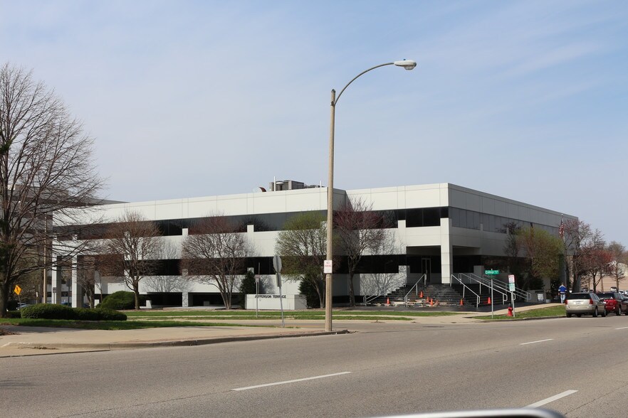 Primary Photo Of 300 W Jefferson St, Springfield Office For Lease
