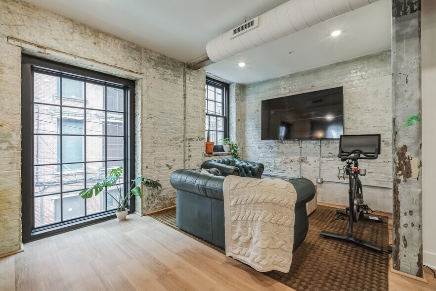 More Photos Of 1233-1235 Hamilton St, Philadelphia Loft Creative Space For Lease