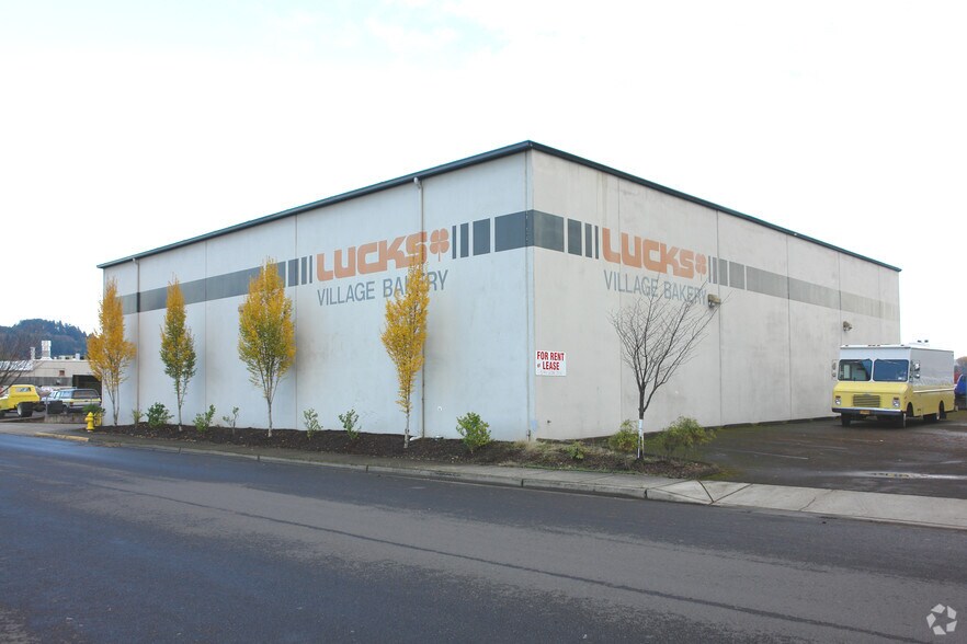 More Photos Of 120-220 Palmer Ave, Cottage Grove Warehouse For Sale