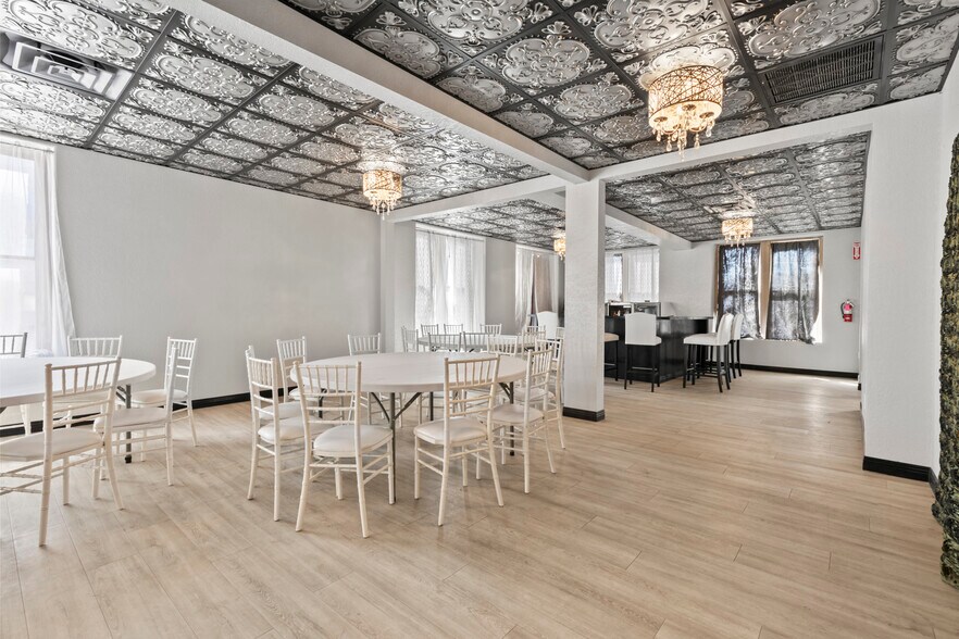 More Photos Of 603 N River St, Hot Springs Hotel For Sale