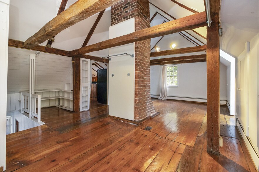 More Photos Of 91 Wall St, Madison Office For Lease