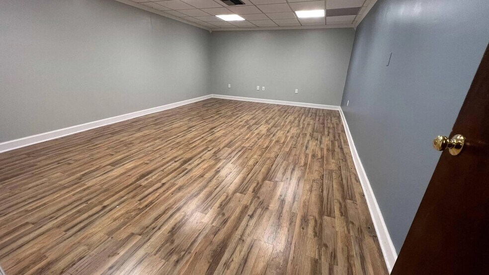 More Photos Of 1002 Walton Way, Augusta Research And Development For Sale
