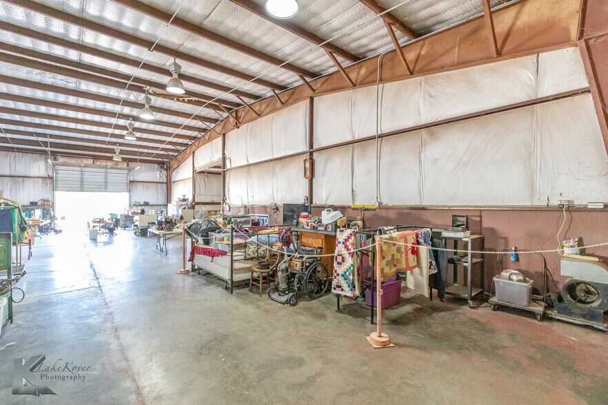 More Photos Of 1901 Cottonwood St, Abilene Industrial For Sale