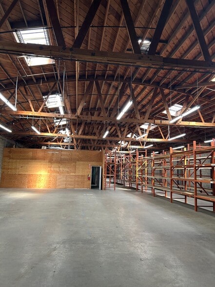 More Photos Of 3571 Hayden Ave, Culver City Warehouse For Lease