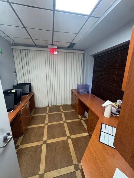 More Photos Of 8686 Bay Pky, Brooklyn Office Residential For Sale